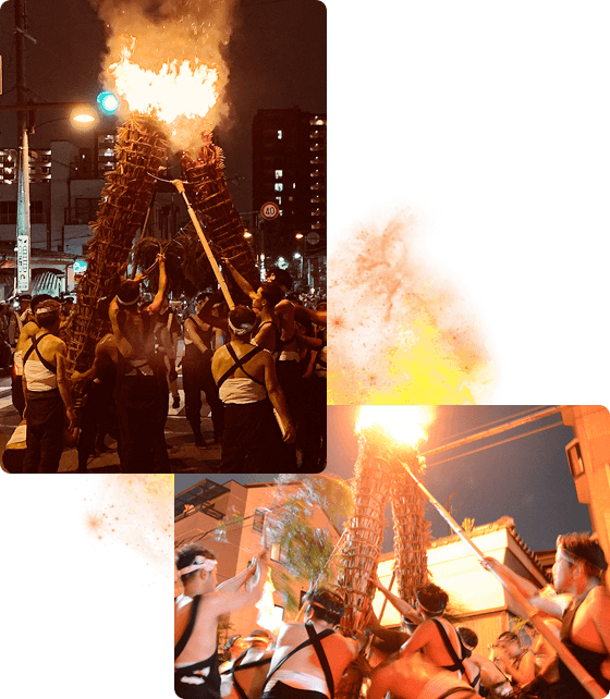 大松明が市内を練り歩く様子